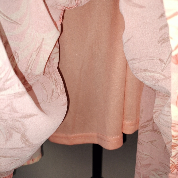 NWOT VICI Tie Strap Tiered Flowy Mini Sun Dress in Palm Leaf Pattern Sz. S - Picture 8 of 15